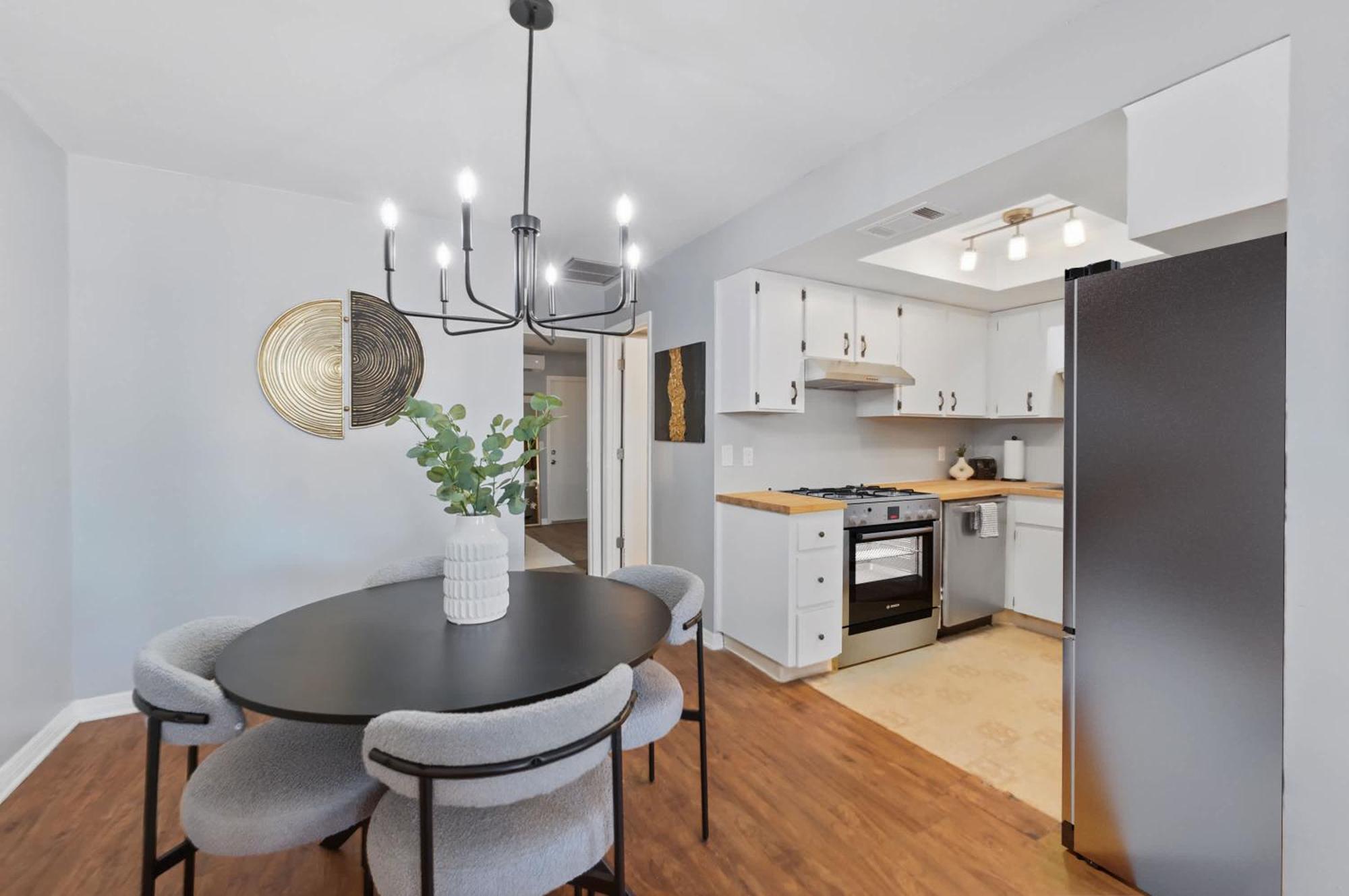Alberts Abode Prime Location Walkable