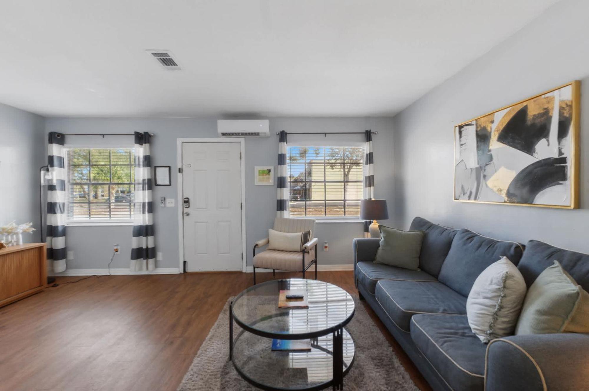 Alberts Abode Prime Location Walkable *